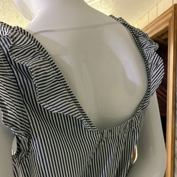 Tommy Hilfiger gray and White Striped Dress, size medium - Picture 8 of 12